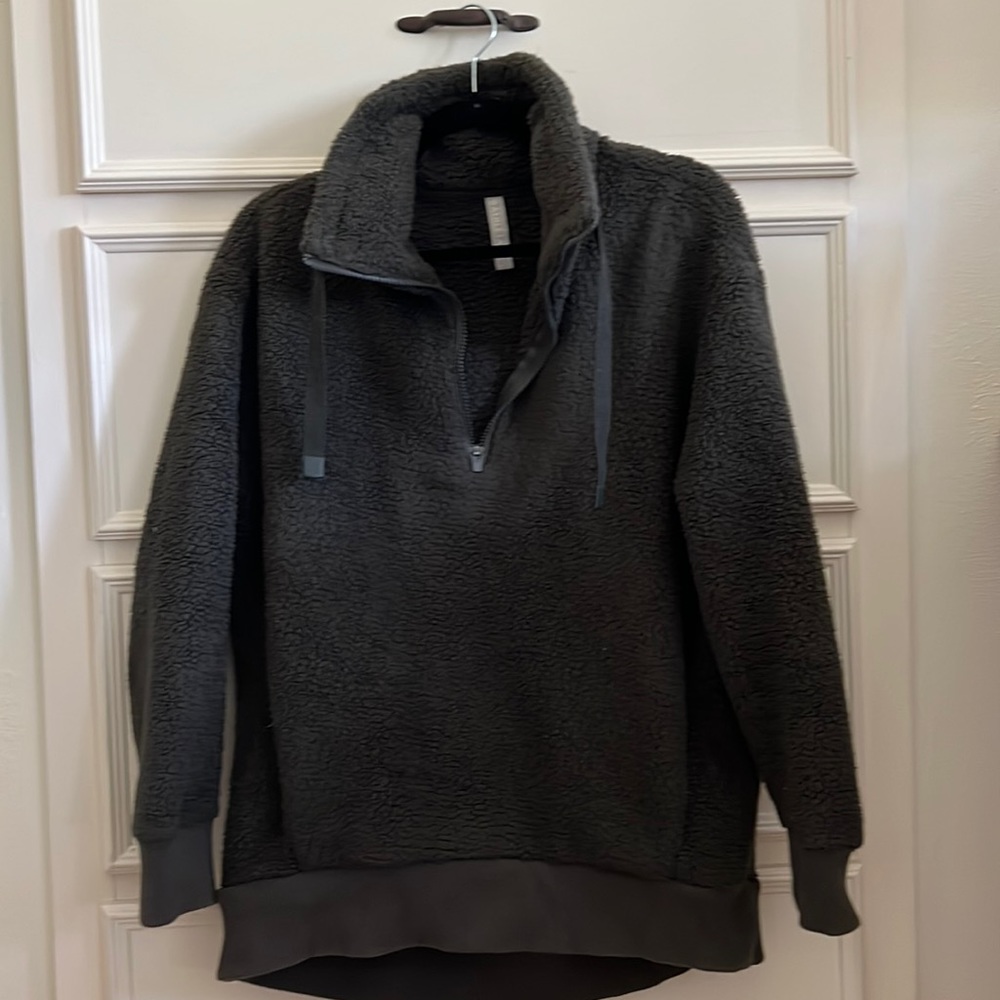 Athleta quarter zip Sherpa